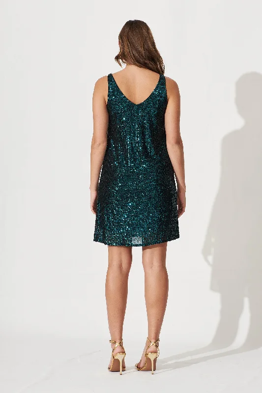 Best Friend Sequin Shift Dress In Emerald